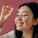 Что такое кислотный пилинг и как его правильно делать