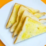 Омлет, овсянка, тосты: рецепты с добавками