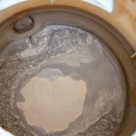 Как убрать накипь в чайнике: уксус, лимон и другие методы