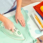Секреты быстрой глажки одежды: лайфхаки с утюгом и без
