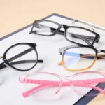 Как выбирать аксессуары: сумки, очки, украшения