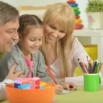 Новости для родителей: школы, садики, выплаты и льготы