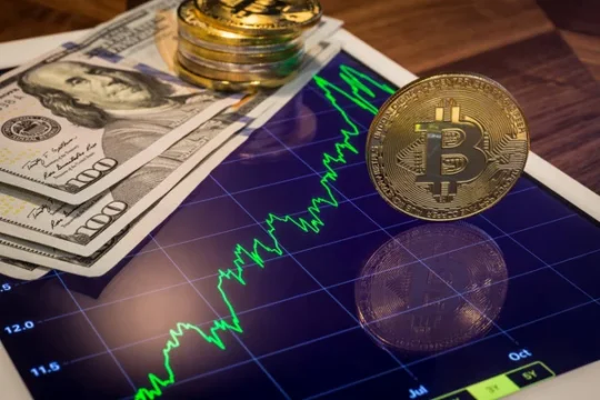 Новости криптовалют: курс биткоина, прогнозы аналитиков